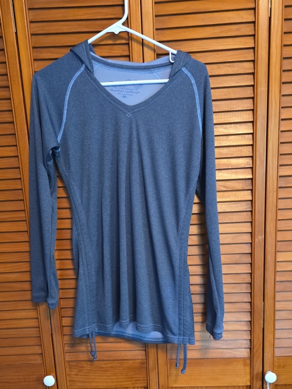 Kuhl Women’s Hooded Performance Long-Sleeve Top — Gray